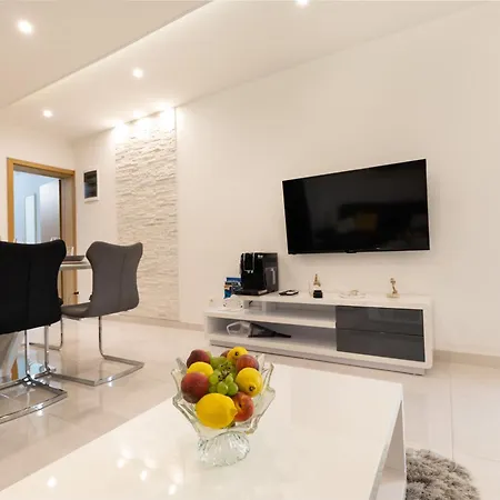 Luxury Aria Apartment *