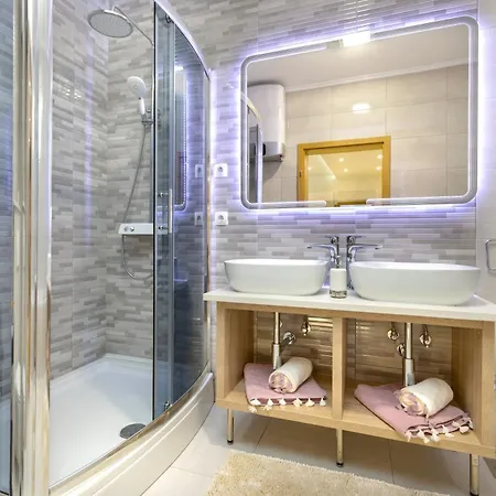 Luxury Aria Apartment