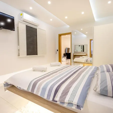 Luxury Aria Apartment